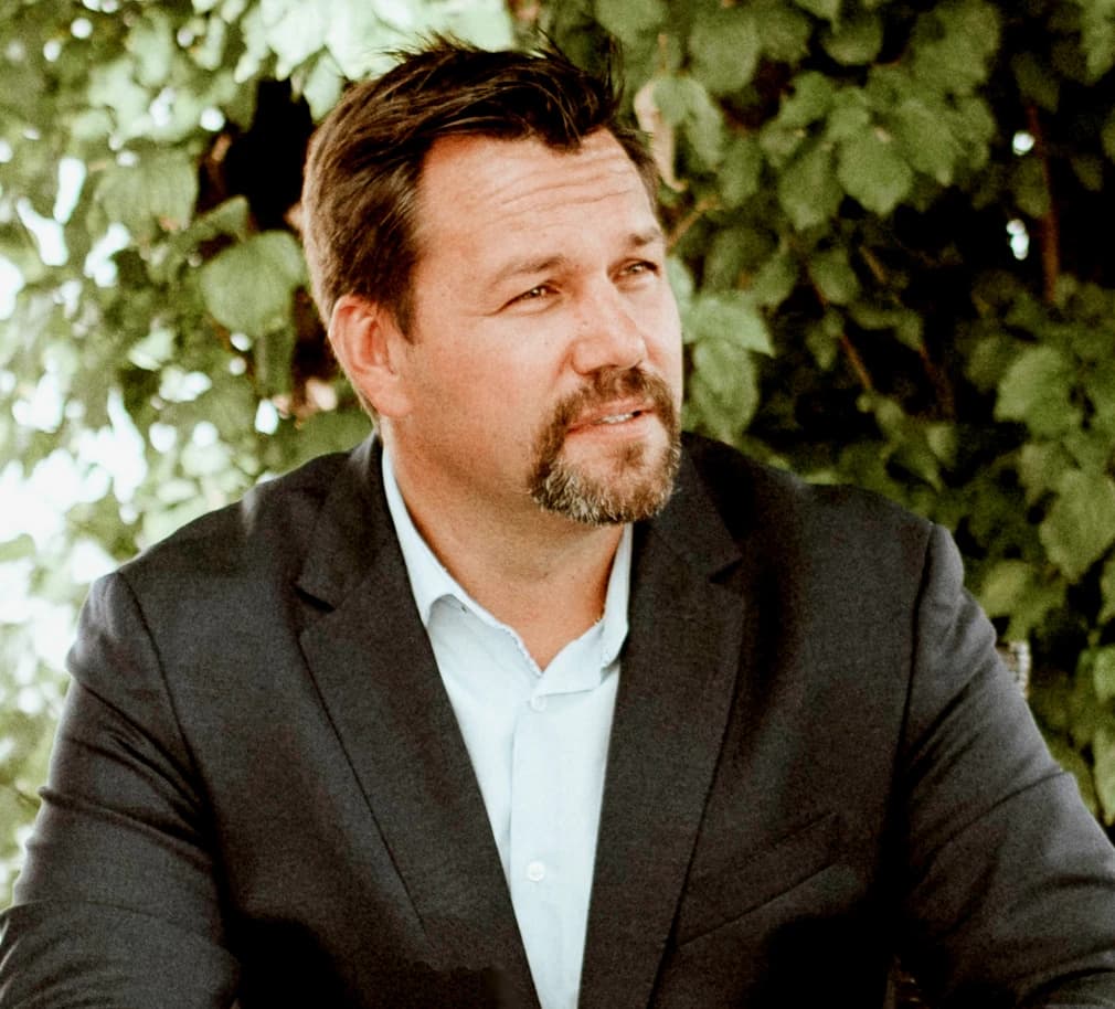 Portrait-Bild von Dr. Thomas Lovse
